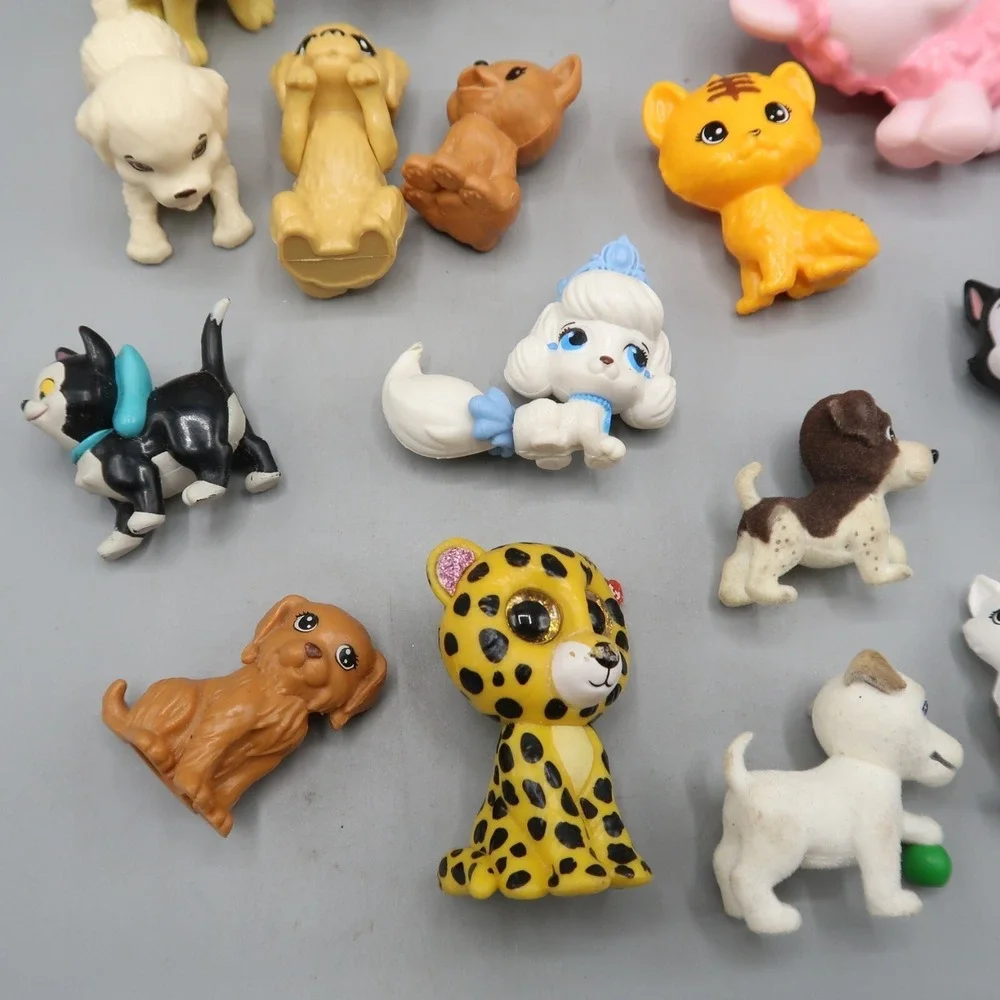 Cat and Puppy Dogs Figure Lot Mini Puppies Kittens Cartoon Toy
